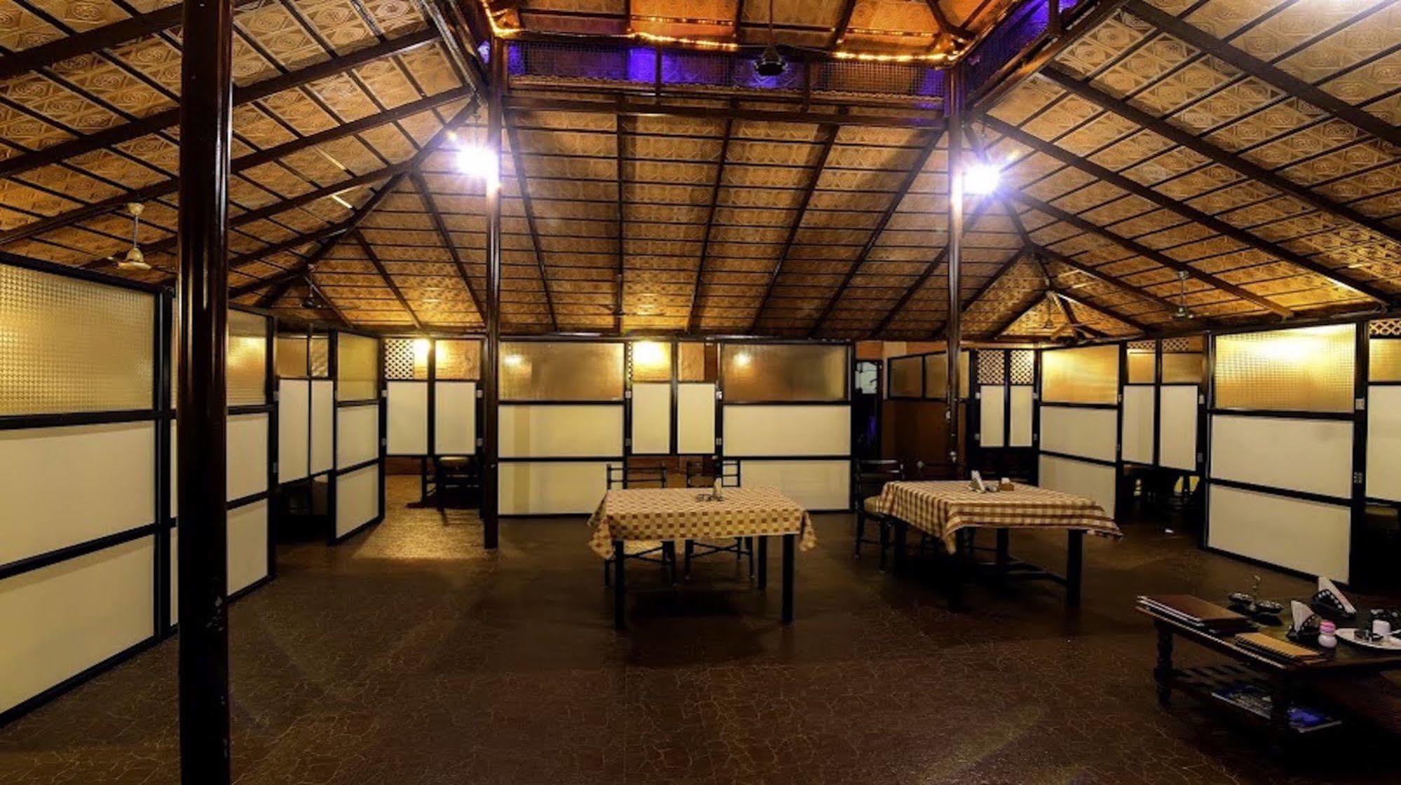 Hotel Ashlesh Manipal Luaran gambar